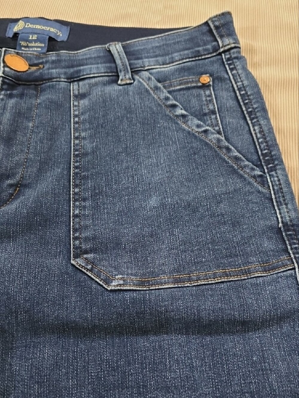 NWOT-Democracy Women's Dark Blue Relaxed Denim Crops - Picture 3 of 8